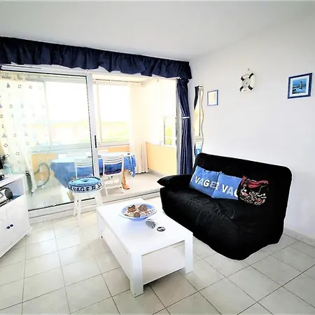 The Sea Within Sight דירה