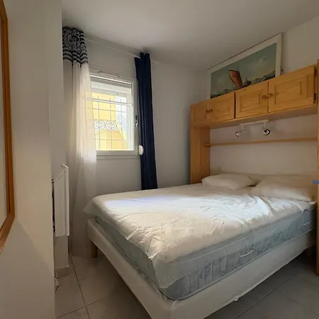 The Sea Within Sight דירה